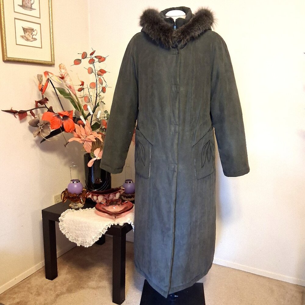 Preowned Utex Design Olive Green Warm Long Coat with Hood Windproof Outerwear